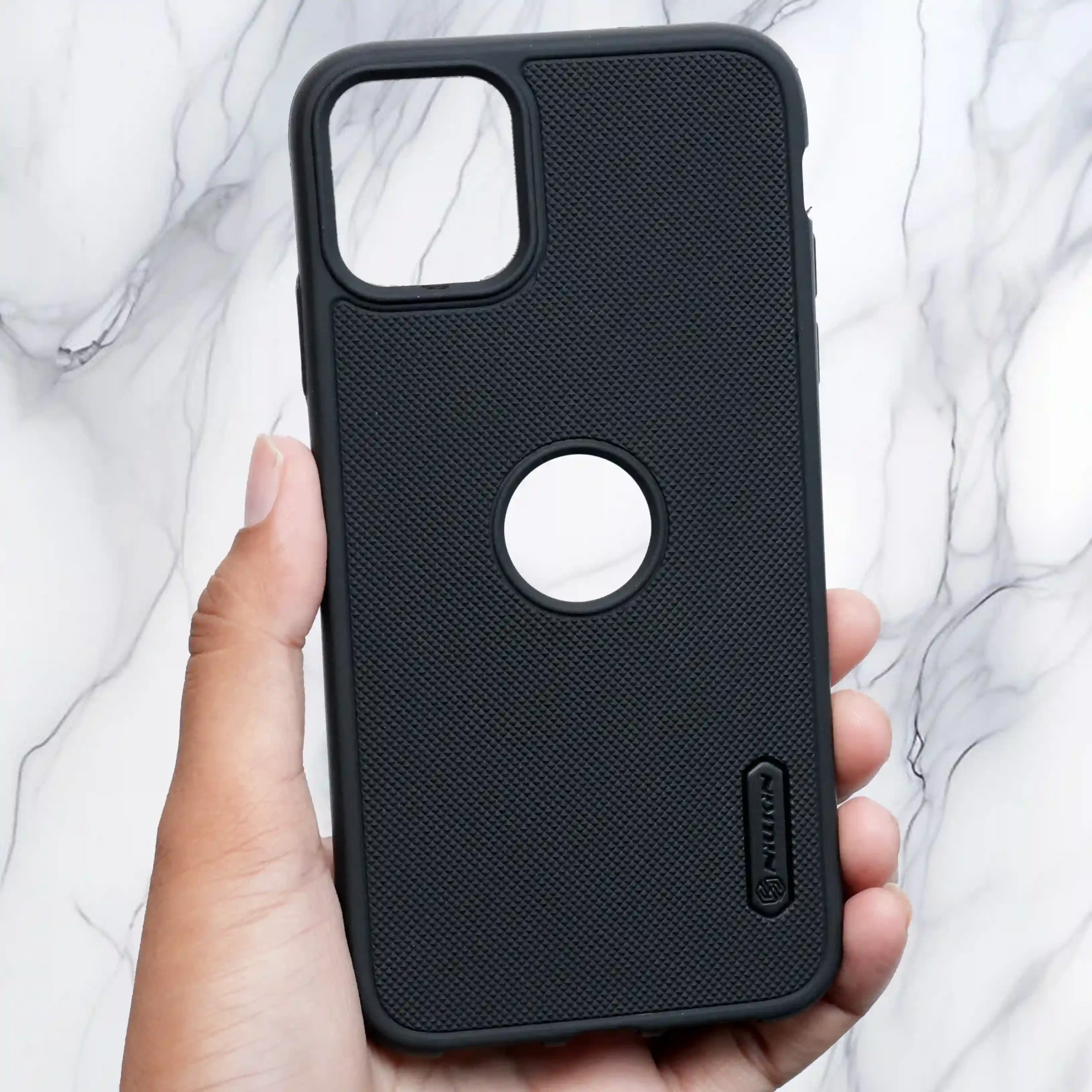 Niukin Colour Black Dotted Back Case – Iphone 11